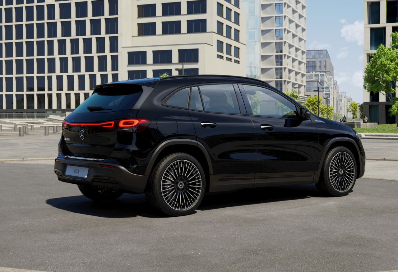 mercedes-eqa-250-amg-line-imagen-4