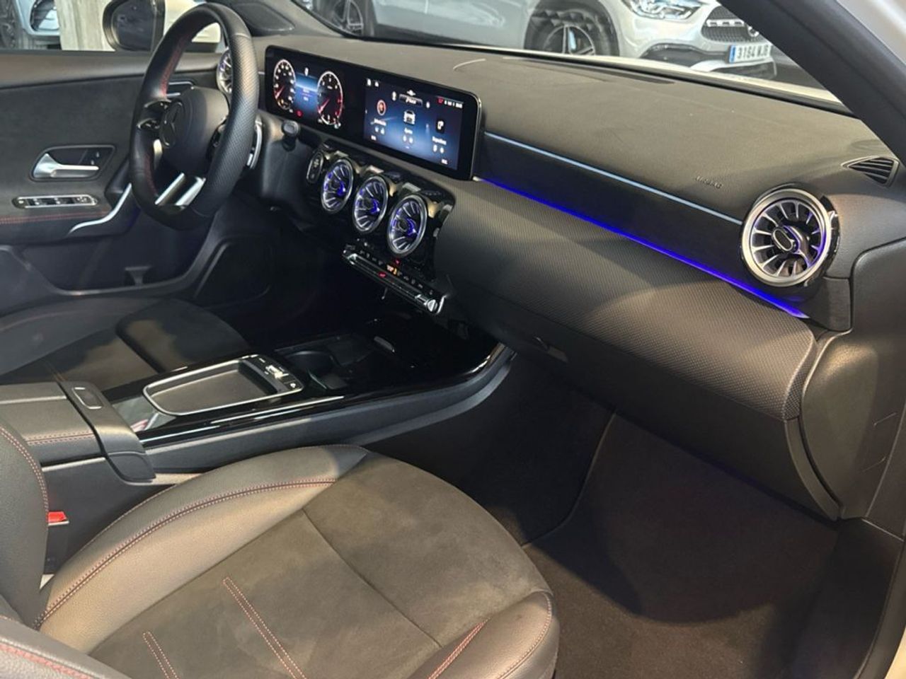 mercedes-clase-a-a-200-d-imagen-9