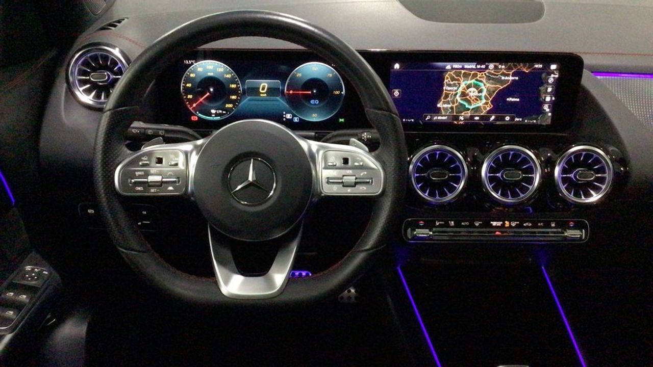 mercedes-eqa-250-amg-line-imagen-8