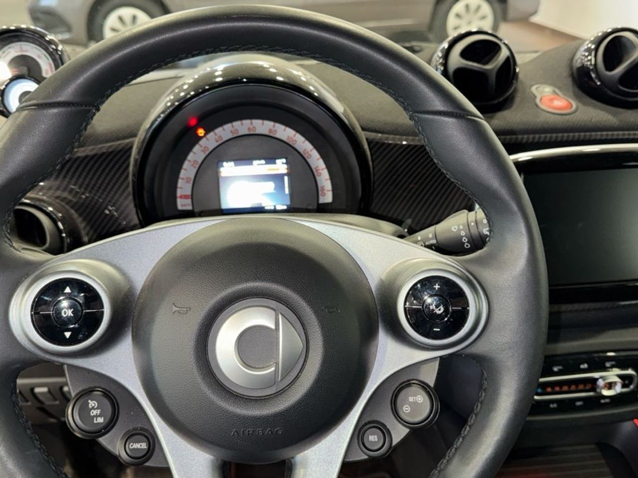 smart-fortwo-60kw81cv-eq-coupe-imagen-8