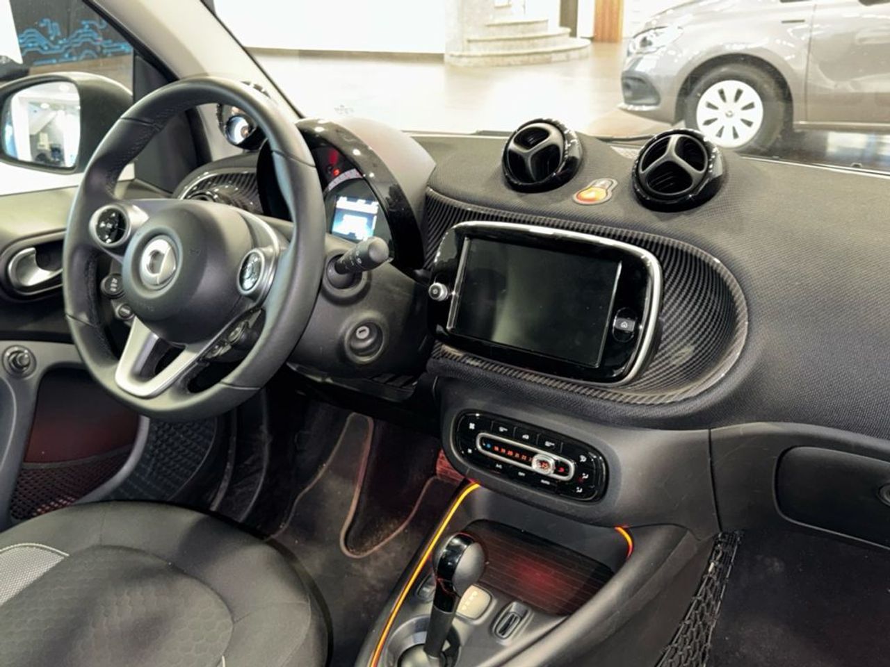 smart-fortwo-60kw81cv-eq-coupe-imagen-9