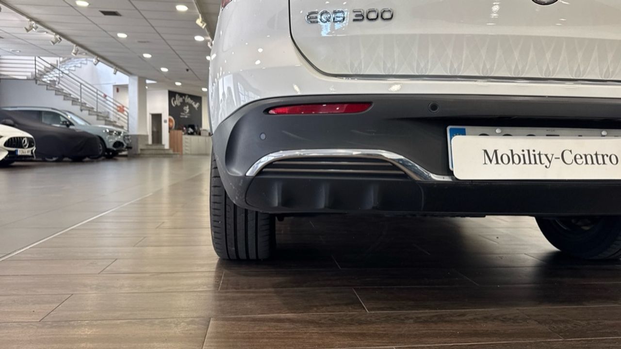 mercedes-eqb-eqb-300-4matic-imagen-11