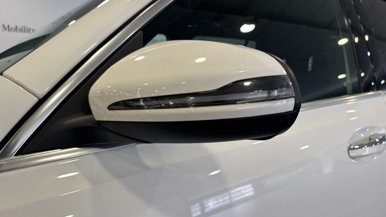mercedes-eqb-eqb-300-4matic-imagen-15