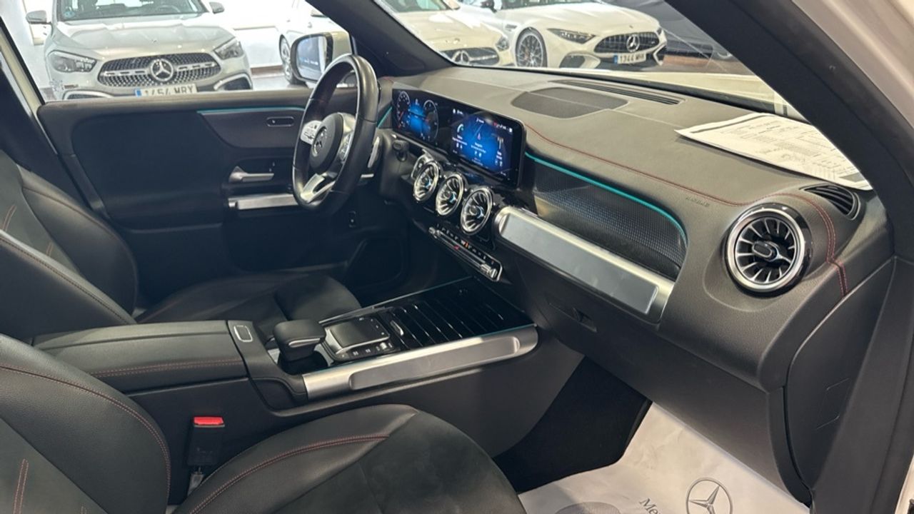 mercedes-eqb-eqb-300-4matic-imagen-9