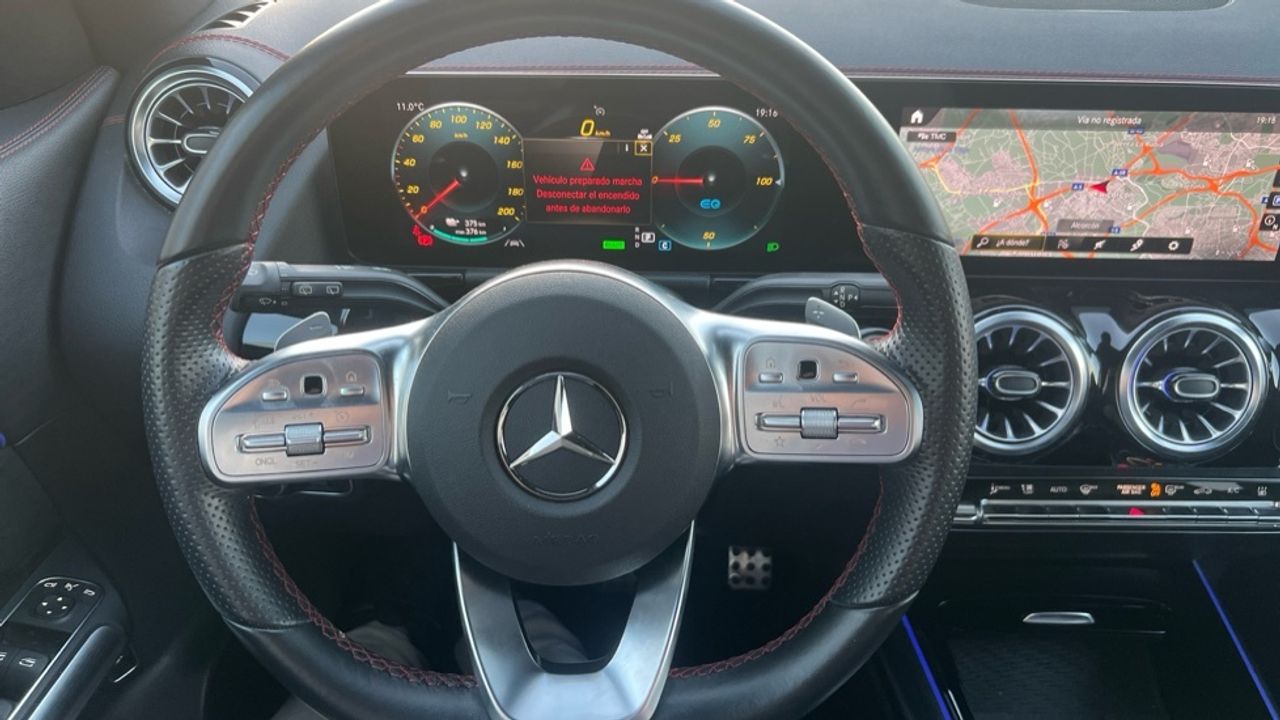 mercedes-eqa-250+-+-amg-line-imagen-8