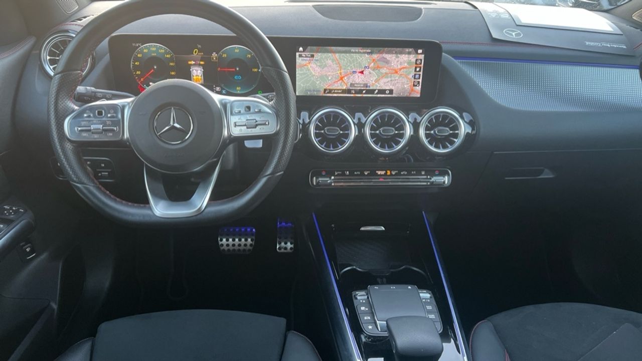 mercedes-eqa-250+-+-amg-line-imagen-7