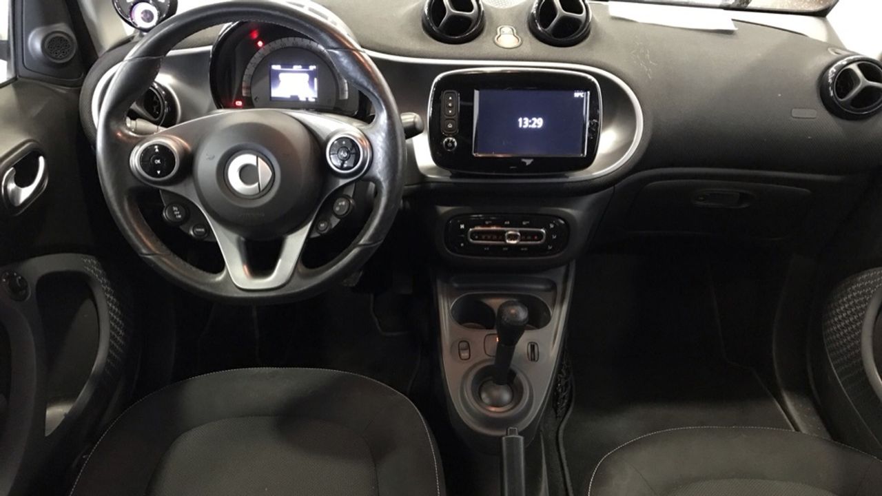 smart-fortwo-60kw81cv-eq-coupe-imagen-7