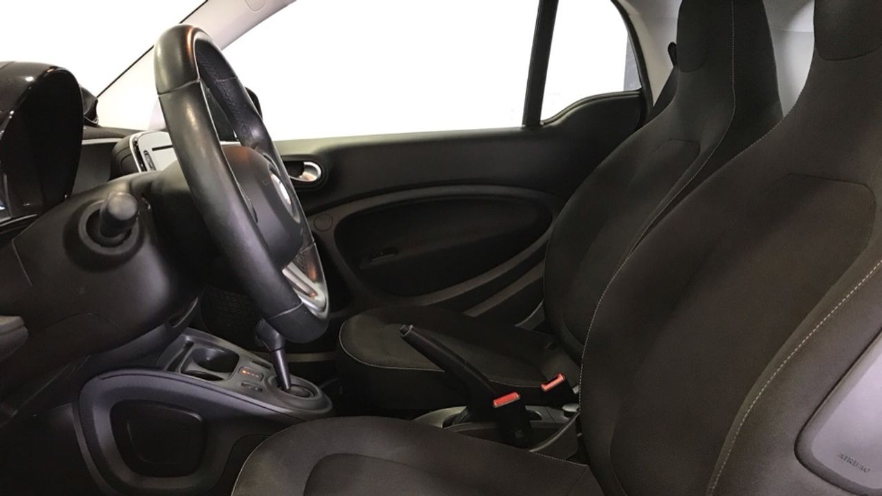smart-fortwo-60kw81cv-eq-coupe-imagen-6