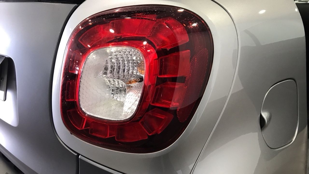 smart-fortwo-60kw81cv-eq-coupe-imagen-11