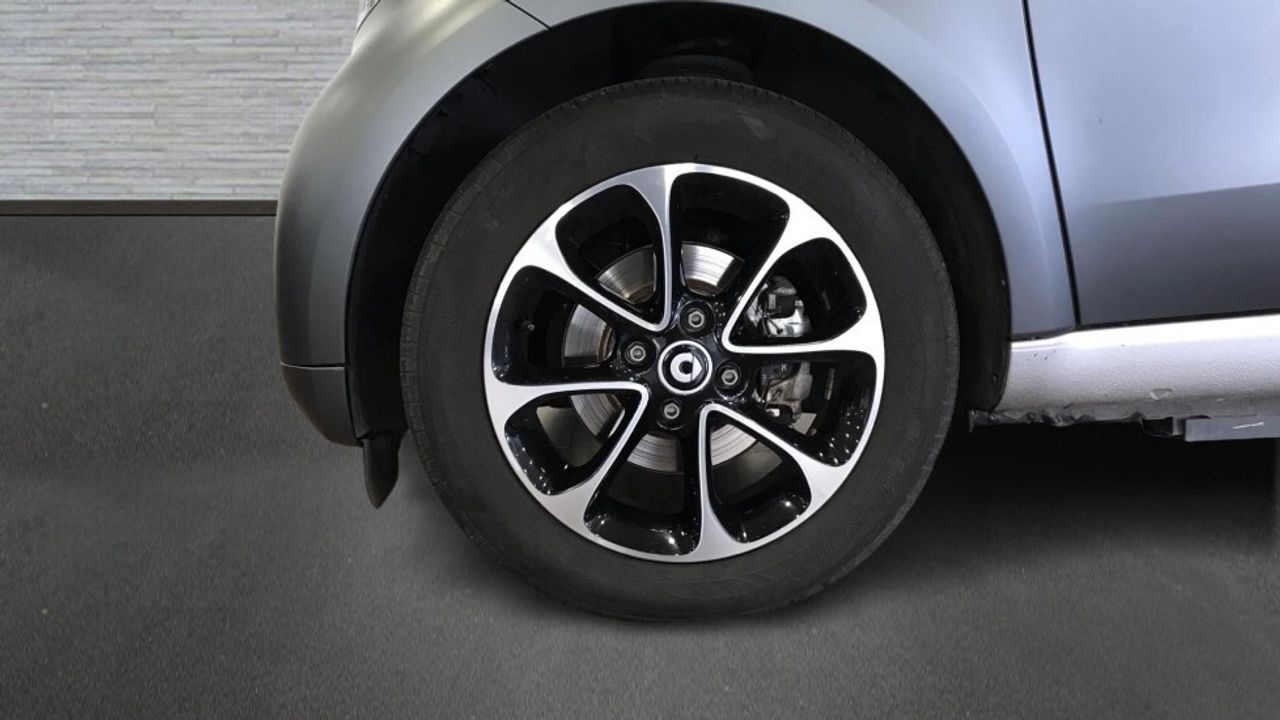 smart-fortwo-60kw81cv-eq-coupe-imagen-4