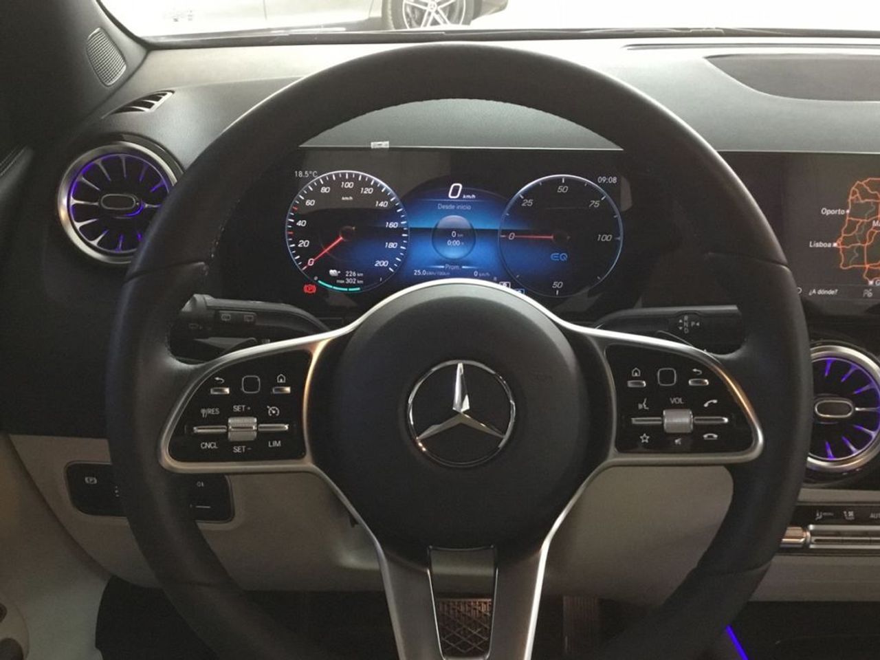 mercedes-eqa-eqa-300-4matic-imagen-8