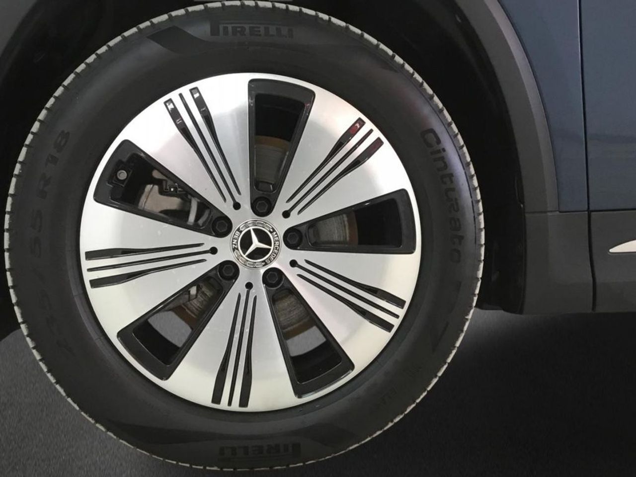 mercedes-eqa-eqa-300-4matic-imagen-4