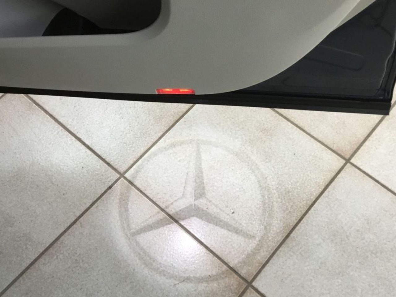 mercedes-eqa-eqa-300-4matic-imagen-13