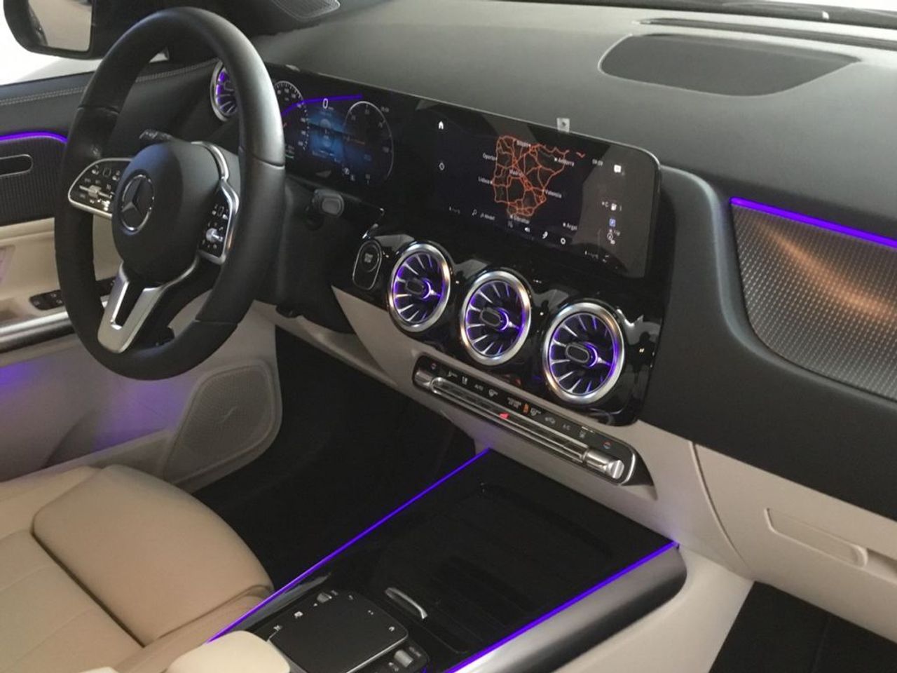 mercedes-eqa-eqa-300-4matic-imagen-9