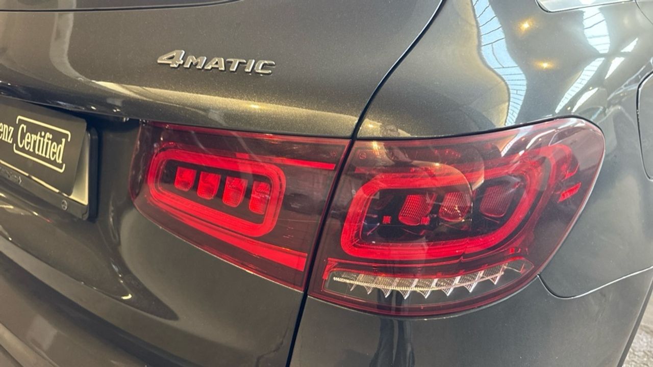 mercedes-glc-glc-300-e-4matic-imagen-22