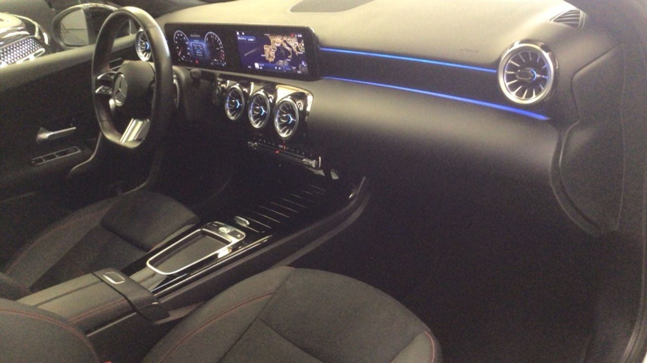 mercedes-clase-a-a-250-e-con-tecnologia-hibrida-eq-imagen-9