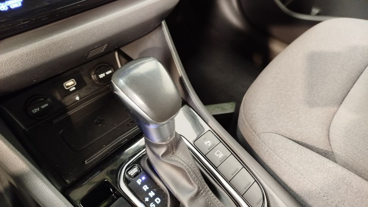 Hyundai IONIQ 1.6 GDI HEV Tecno DCT - foto 24