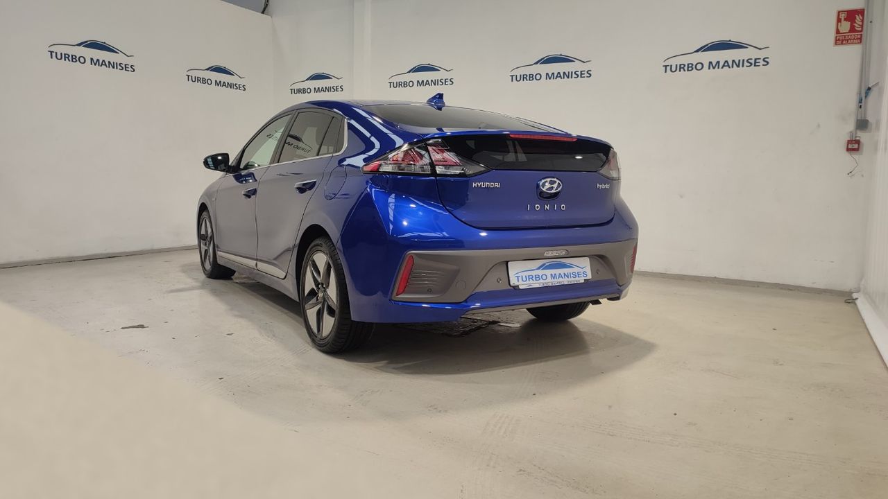 Hyundai IONIQ 1.6 GDI HEV Tecno DCT - foto 31