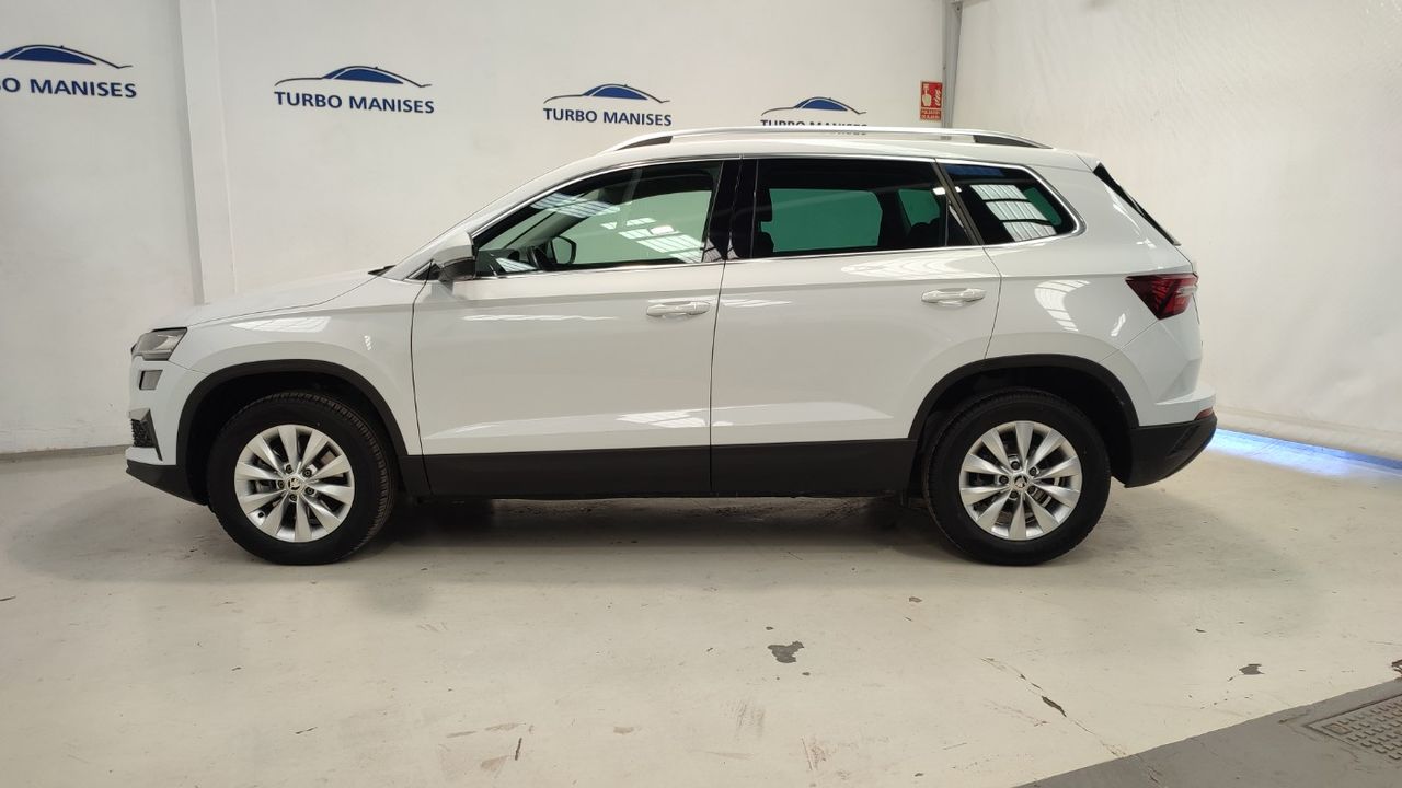 skoda karoq 2023 / foto grande (3)