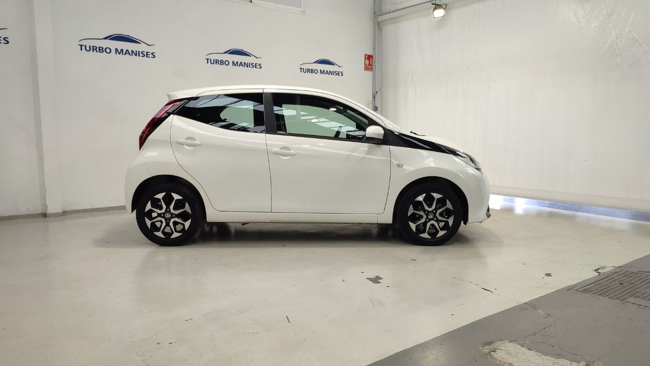toyota aygo 2018 / foto grande (2)