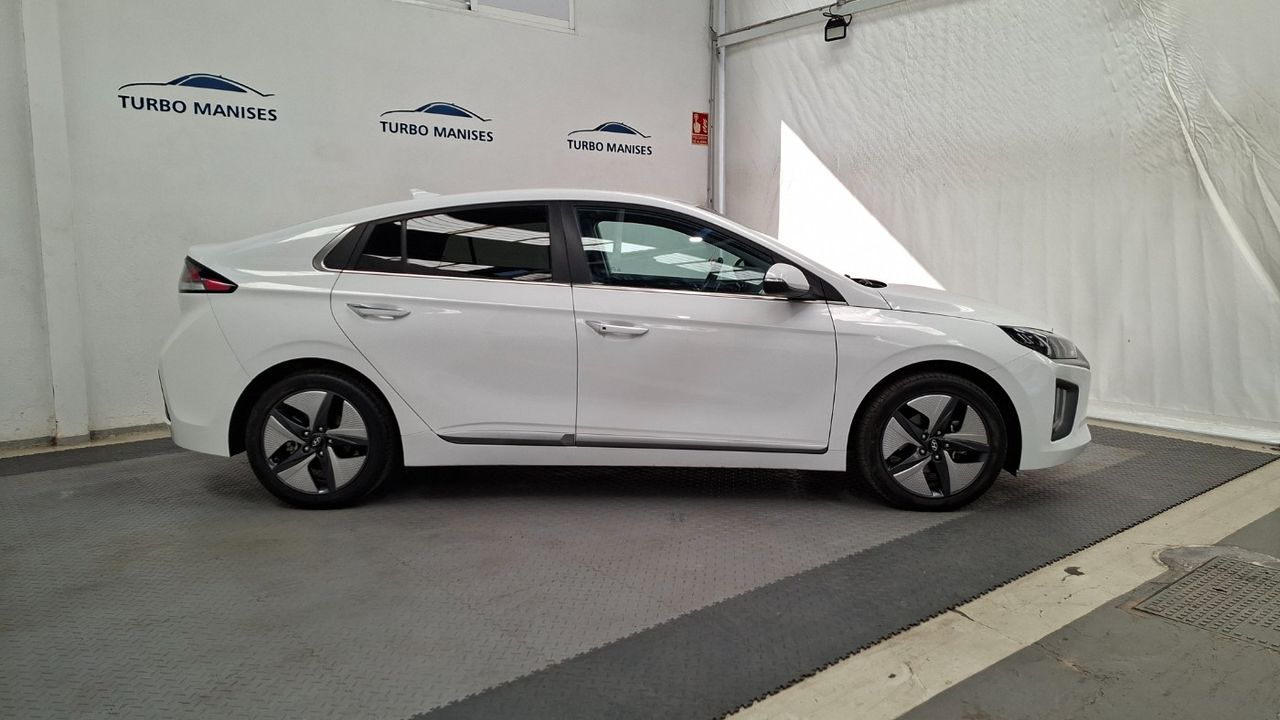 Hyundai IONIQ 1.6 GDI HEV Tecno DCT - foto 3