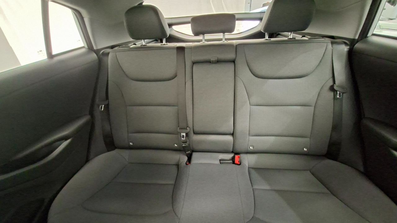 Hyundai IONIQ 1.6 GDI HEV Tecno DCT - foto 12