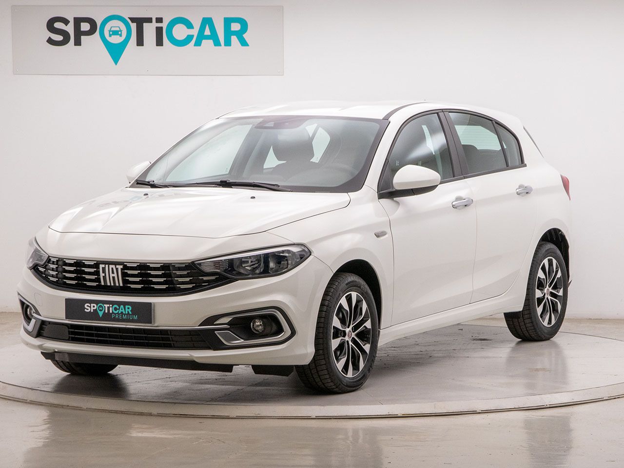 Coche de segunda mano con altavoces en puerta delantera  de segunda mano - fiat tipo 2025 /