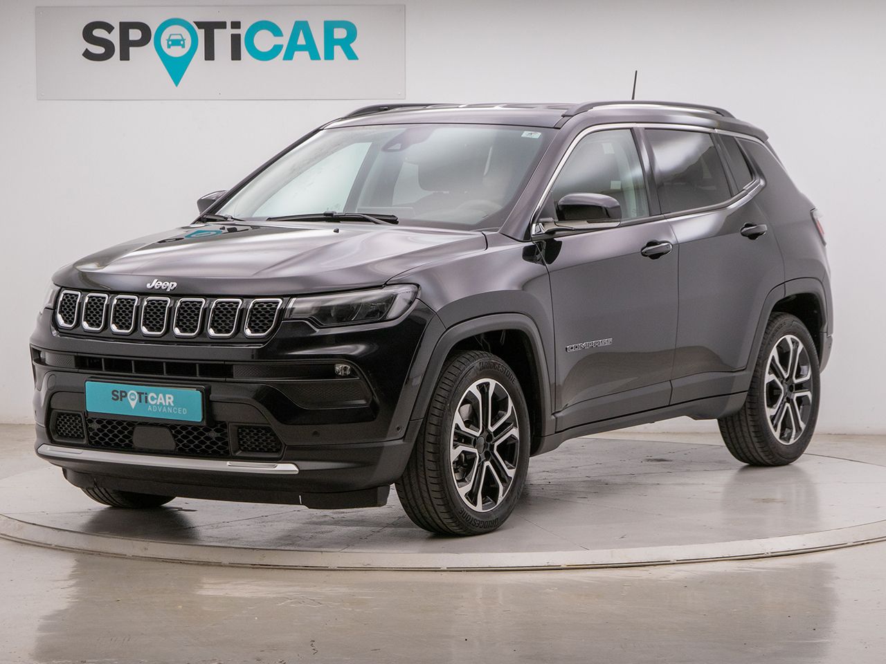 Camisa de cuadros con bolsillo  de segunda mano - jeep compass 2022 /