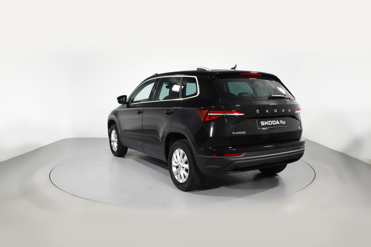 skoda karoq 2023 / foto grande (2)