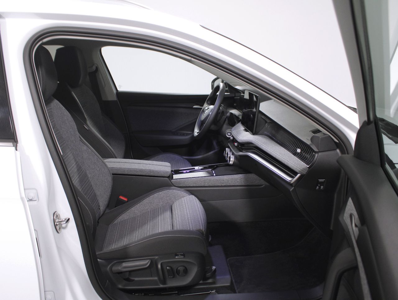 Skoda Superb COMBI SUPERB COMBI SELECTION 1,5 TSI M-HEV 110  - foto 5