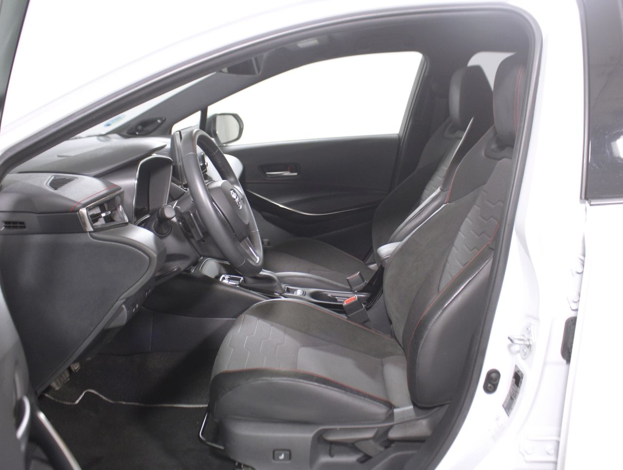 Toyota Corolla fam. 2.0 HYBRID ADVANCE E-CVT 5P - foto 27