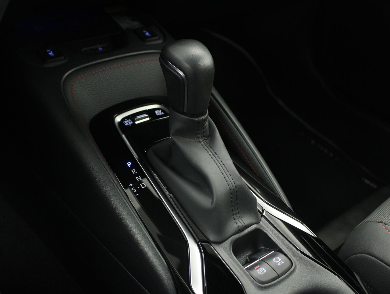 Toyota Corolla fam. 2.0 HYBRID ADVANCE E-CVT 5P - foto 10