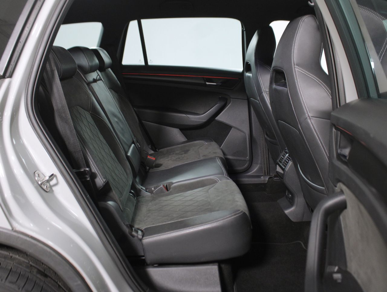 Skoda Kodiaq 2.0 TSI 140KW DSG 4WD SPORTLINE 5P 7 Plazas - foto 6