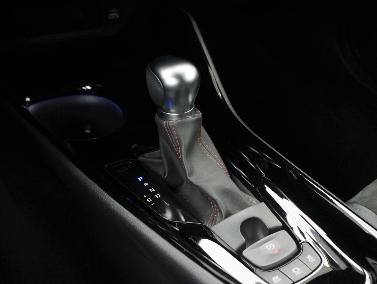 Toyota C-HR 2.0 VVT I-HYBRID GR SPORT AUTO 5P - foto 10