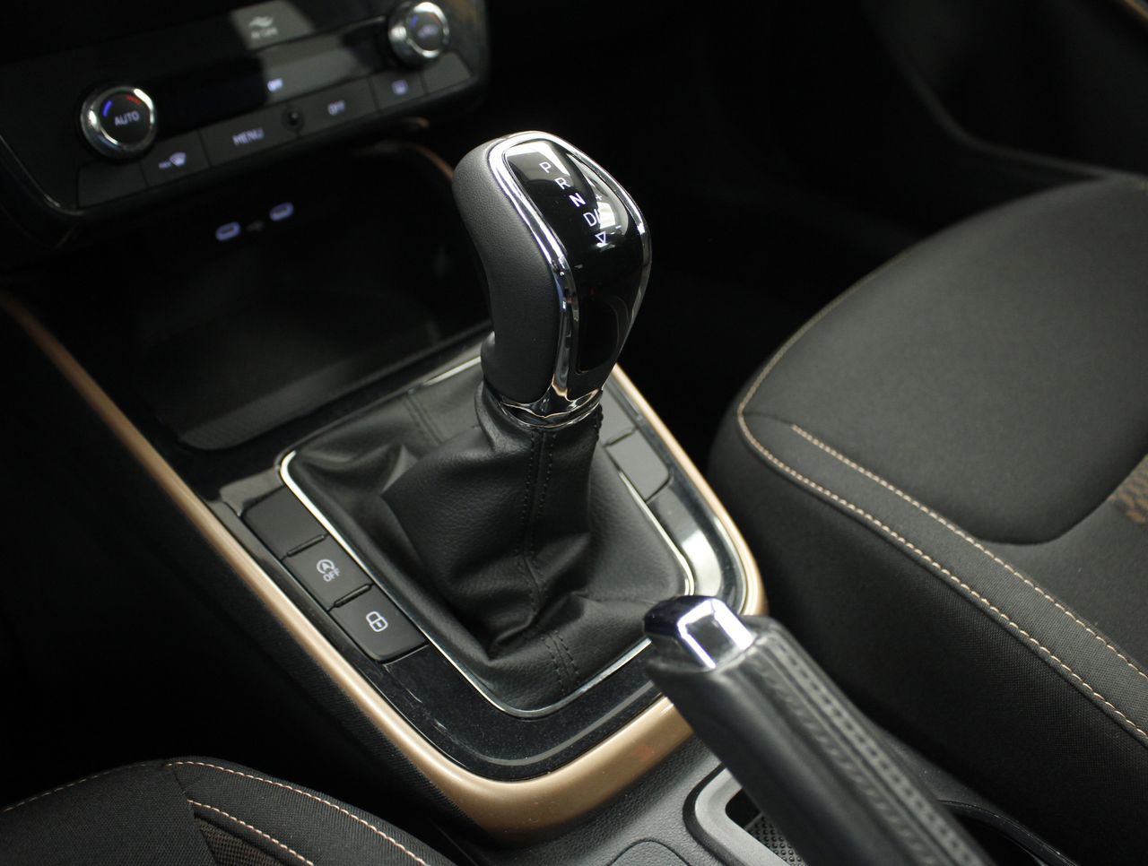 Skoda Fabia 1.0 TSI 81KW DSG STYLE 5P - foto 10