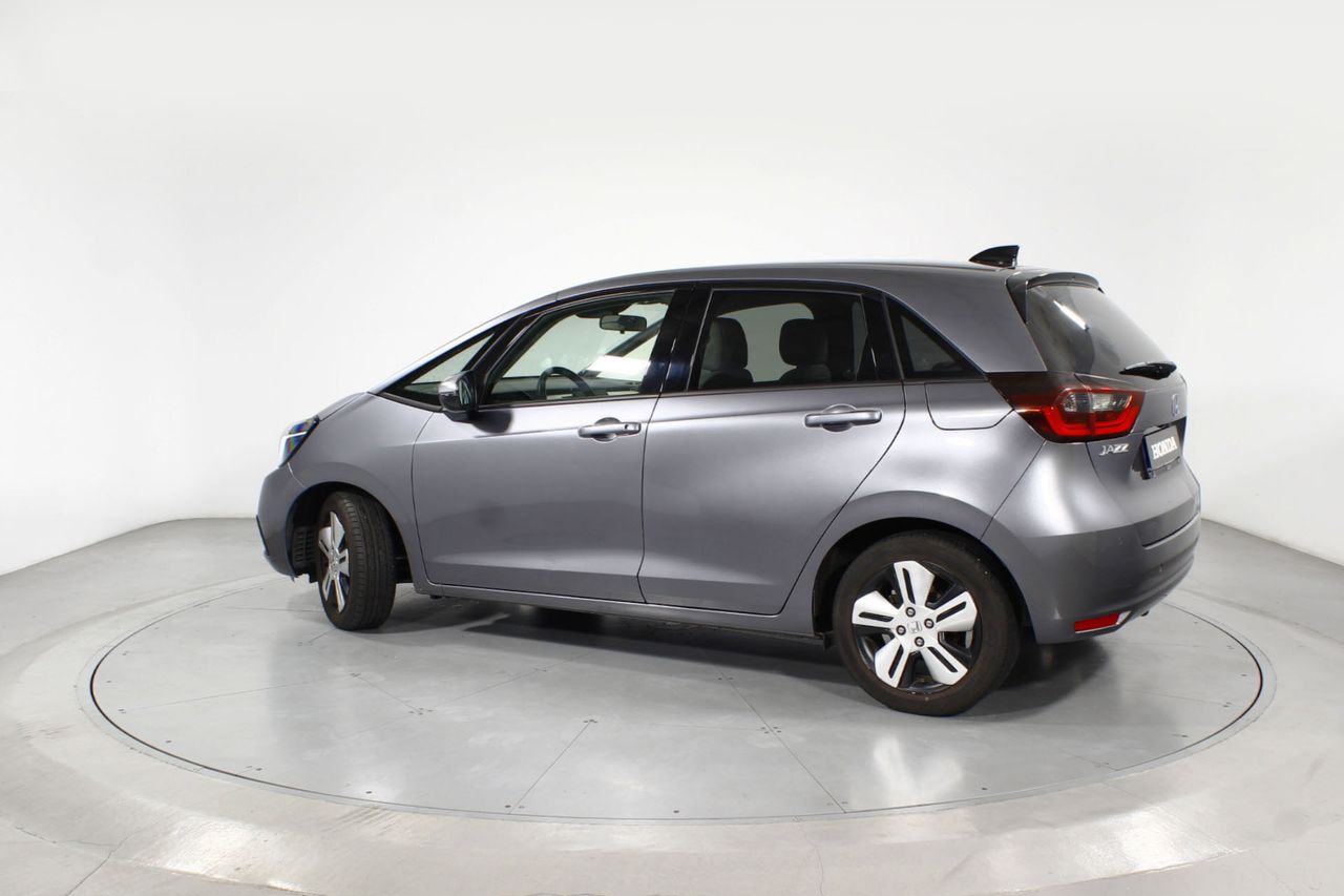 Vehicle image 18