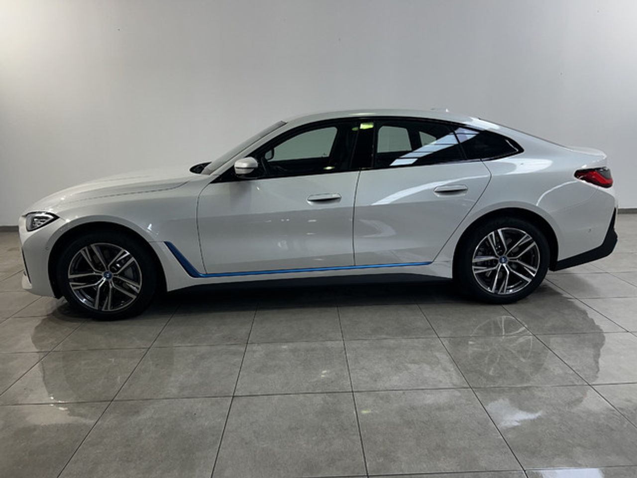 bmw i4 2024 / foto grande (3)