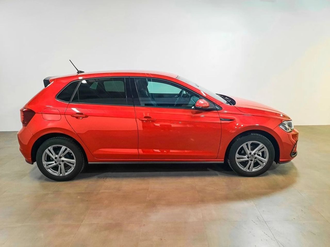 Volkswagen Polo R-Line 1.0 TSI 70 kW (95 CV) - Foto 2