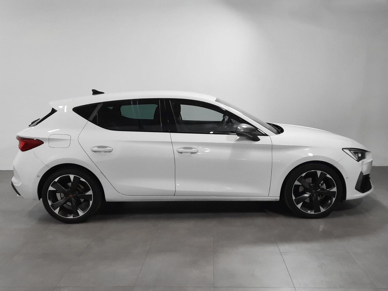 Cupra León 1.5 ETSI DSG 110Kw  - Foto 2