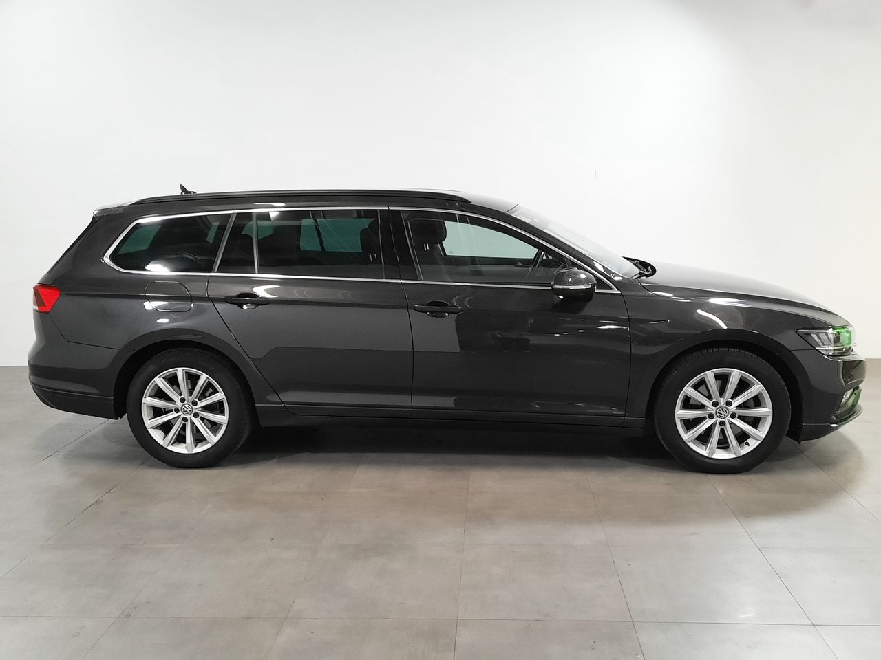 Volkswagen Passat Variant 2.0TDI EVO Executive DGS7 110kW  - Foto 2