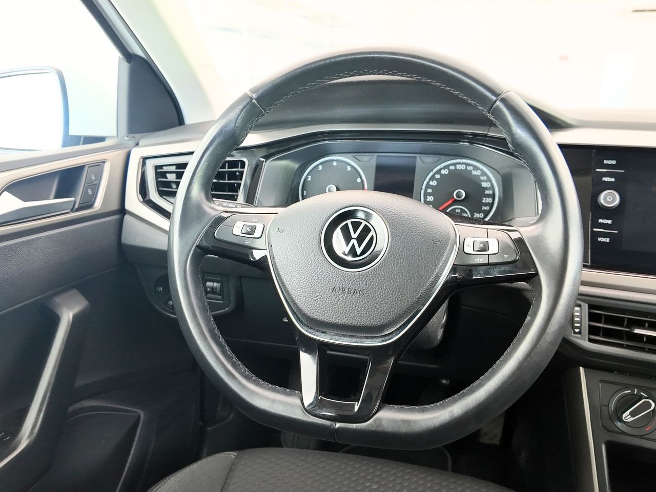 Volkswagen Polo Advance 1.0 TSI 70 kW (95 CV) 5 vel.  - Foto 2