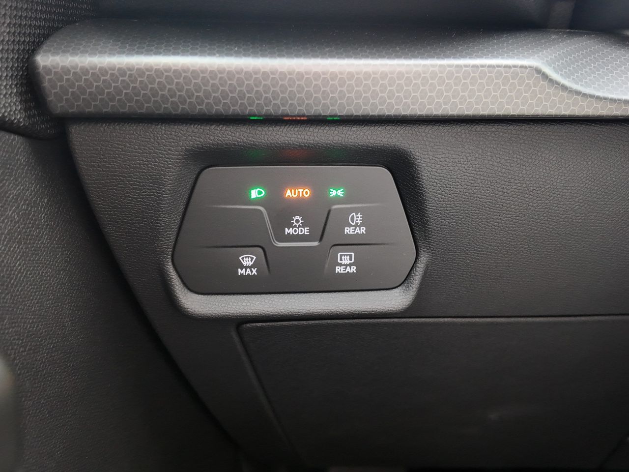 Seat Leon 1.0 TSI S&S STYLE XS 110  - Foto 2