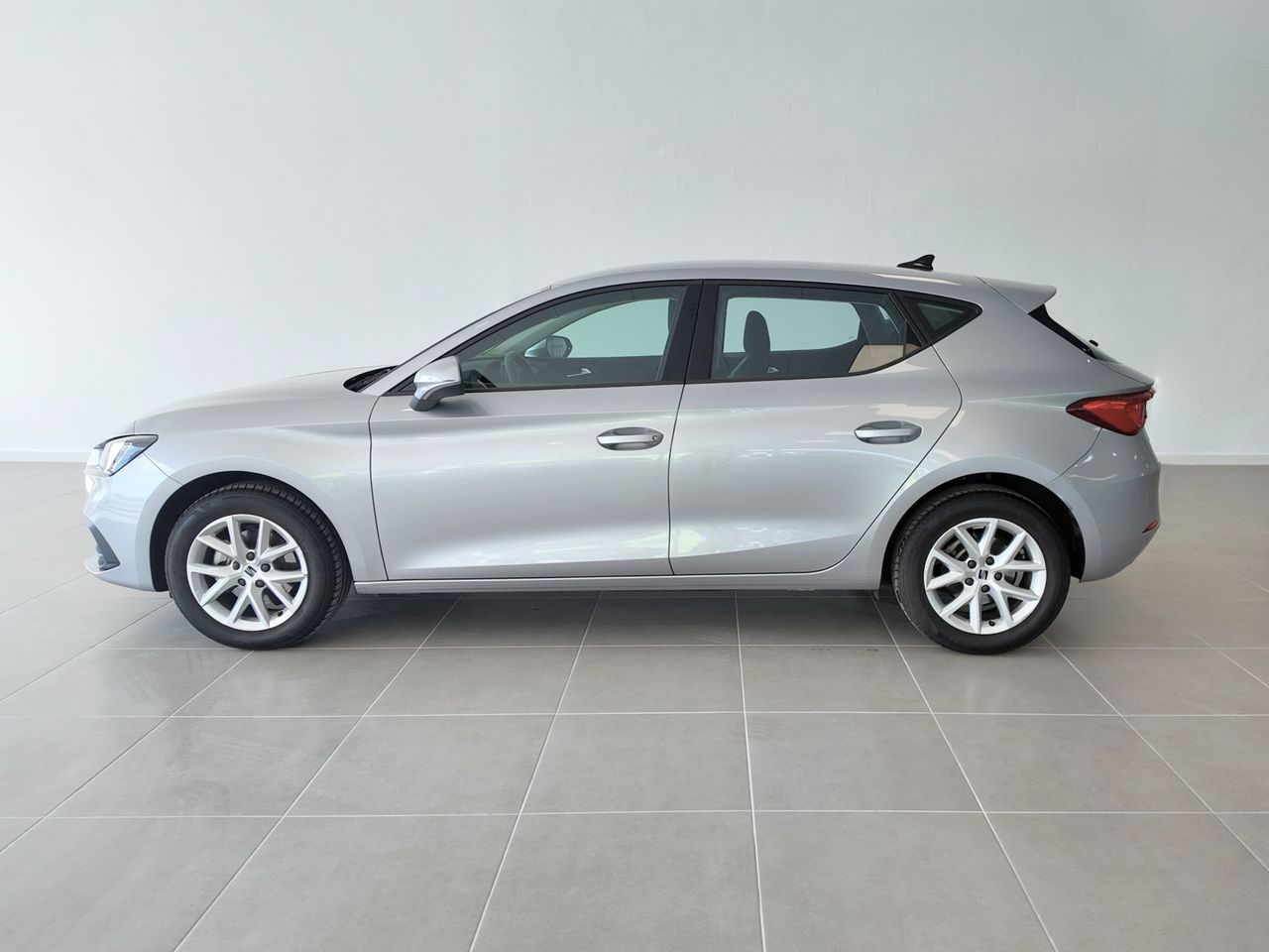 Seat Leon 1.0 TSI S&S STYLE XS 110  - Foto 2