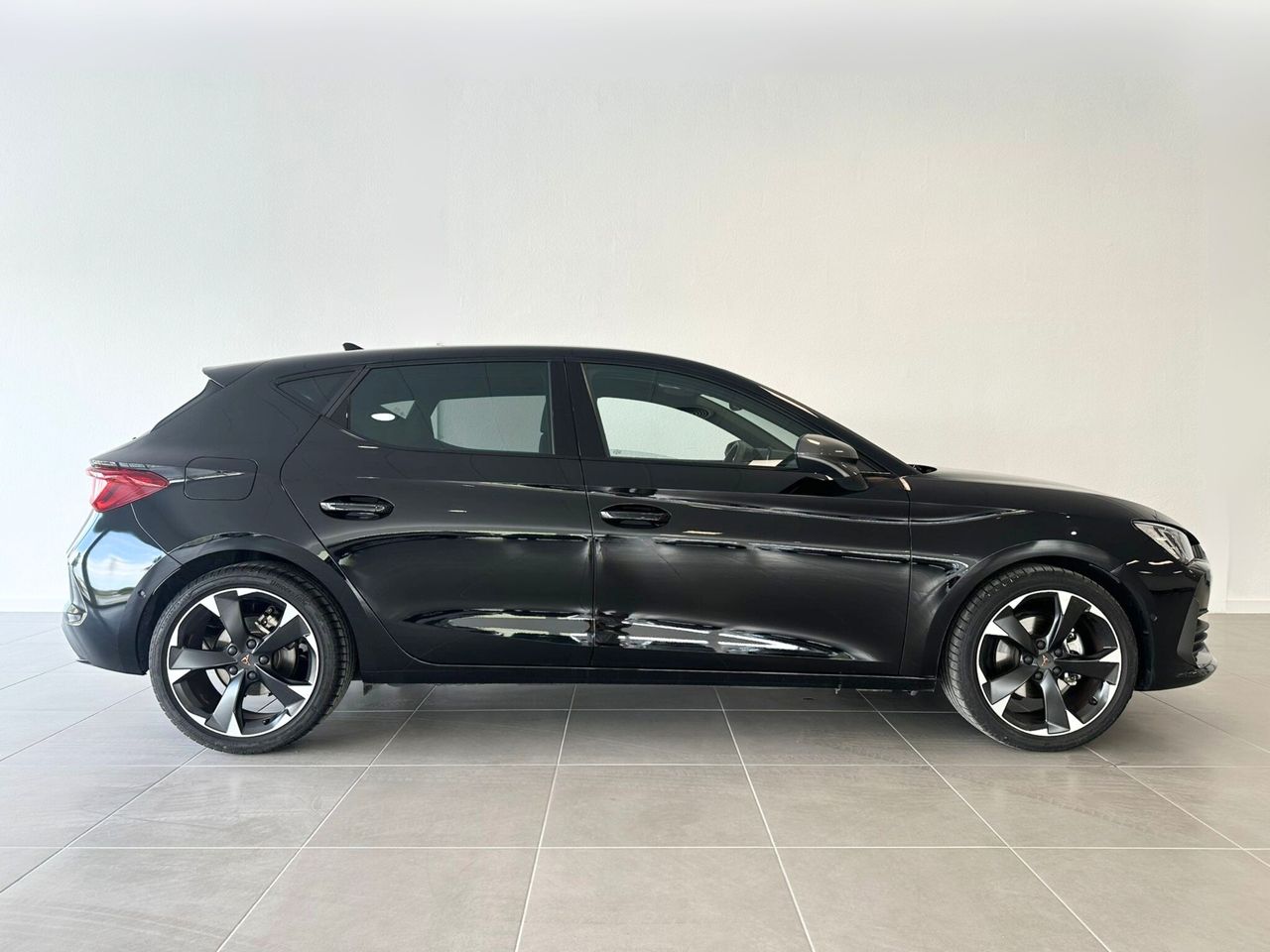 Cupra León 1.5 ETSI DSG 110Kw  - Foto 2