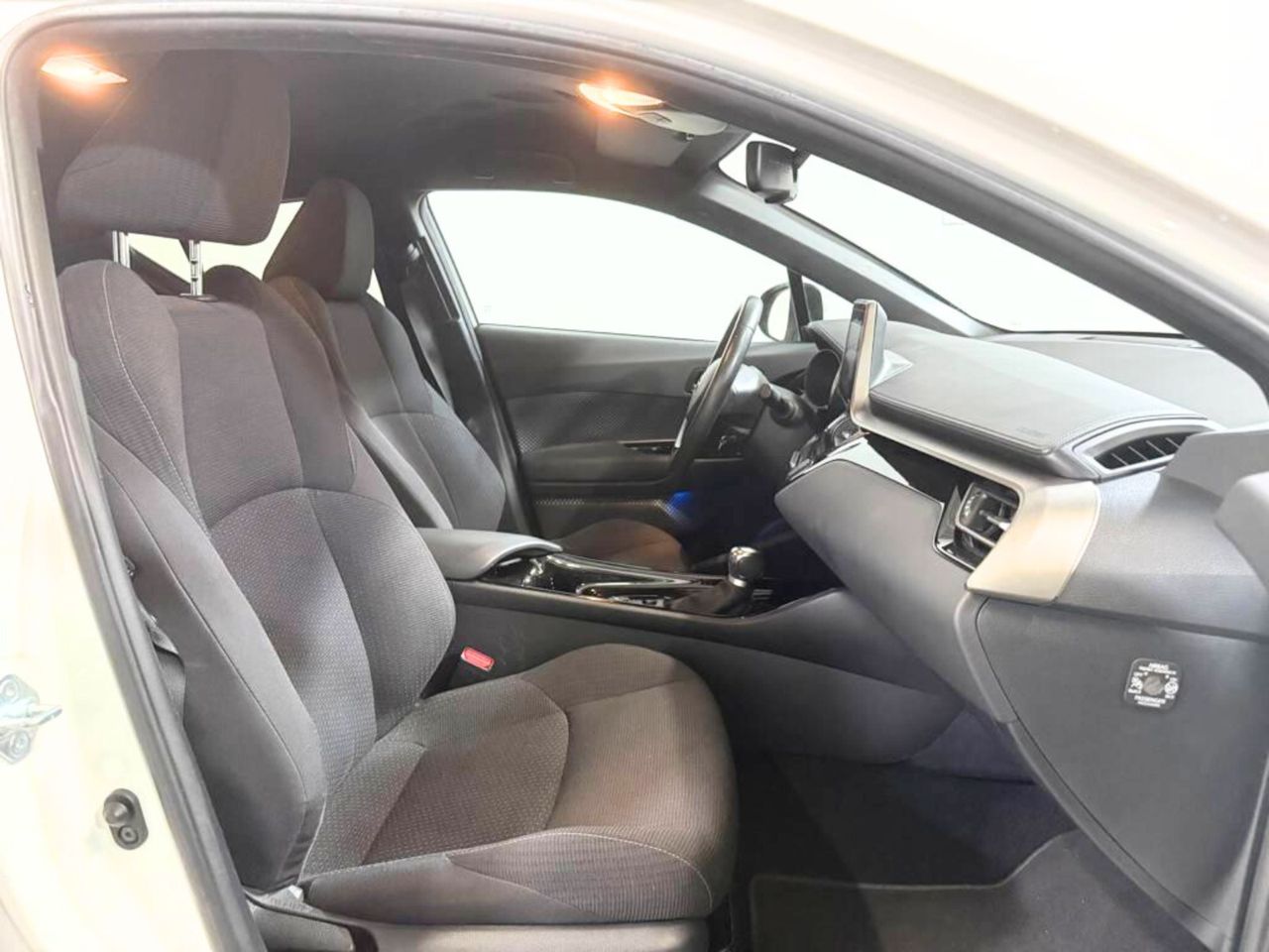 Toyota C-HR 1.8 125H Advance 90 kW (122 CV)  - Foto 2