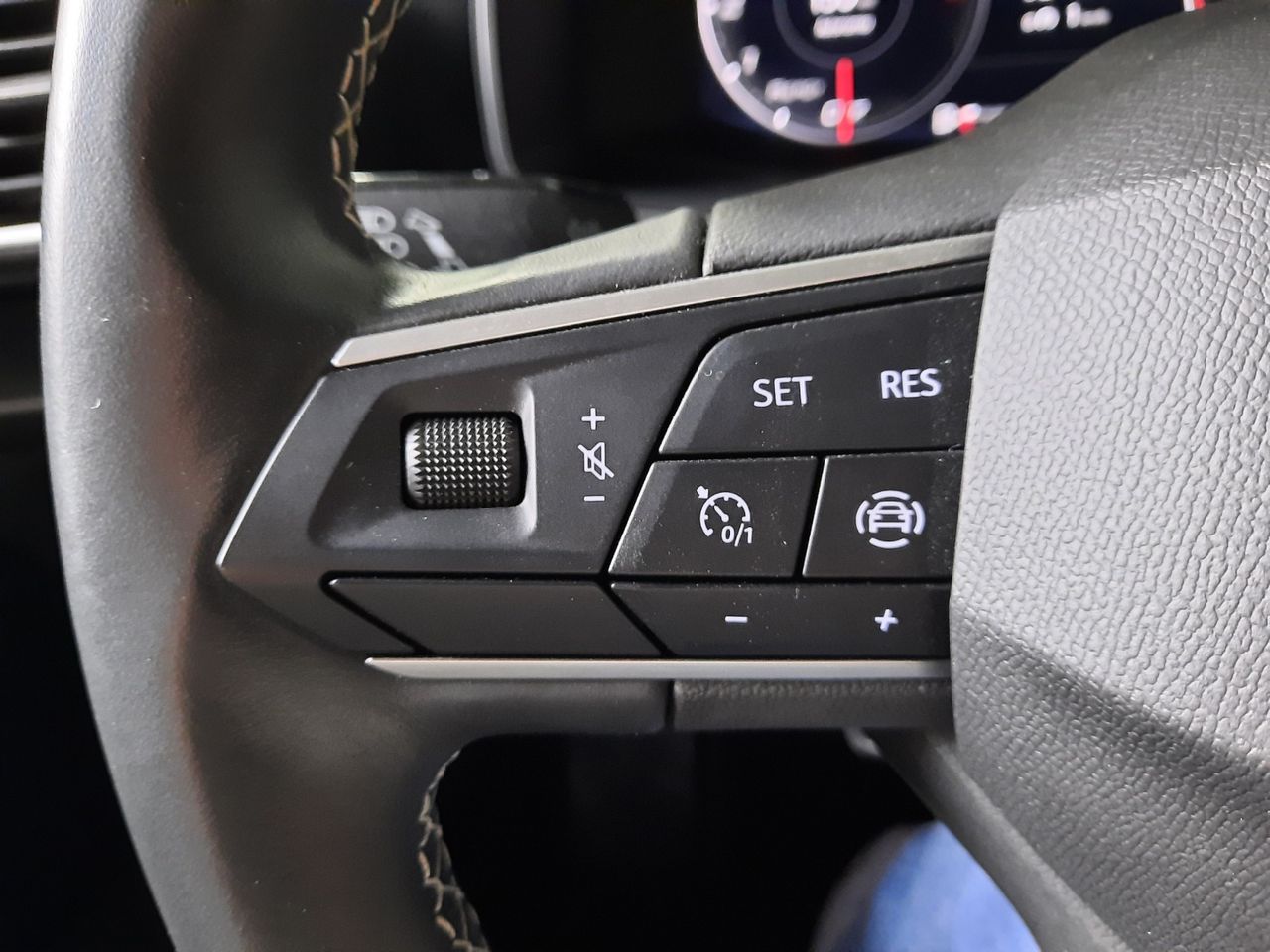 Seat Leon 1.0 eTSI S&S Style DSG-7 110  - Foto 2