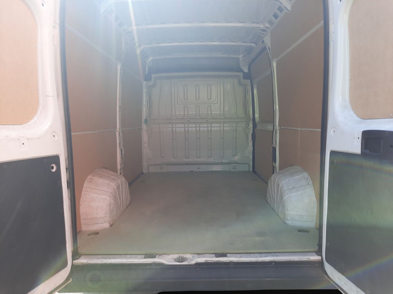 Peugeot Boxer Boxer Furgón 2.2 BlueHDI 3.3 L2H2 S&S 140  - Foto 2