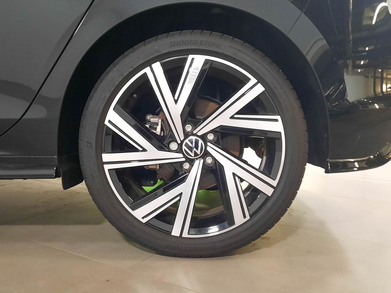 Volkswagen Golf Golf 1.5 eTSI R-Line DSG 110kW  - Foto 2