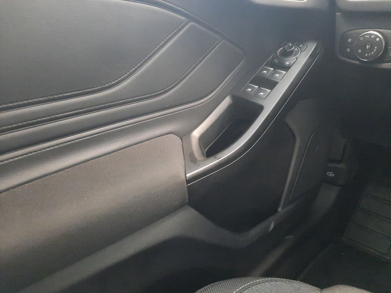 Ford Focus Sportbreak 1.0 Ecoboost MHEV Active 125  - Foto 2