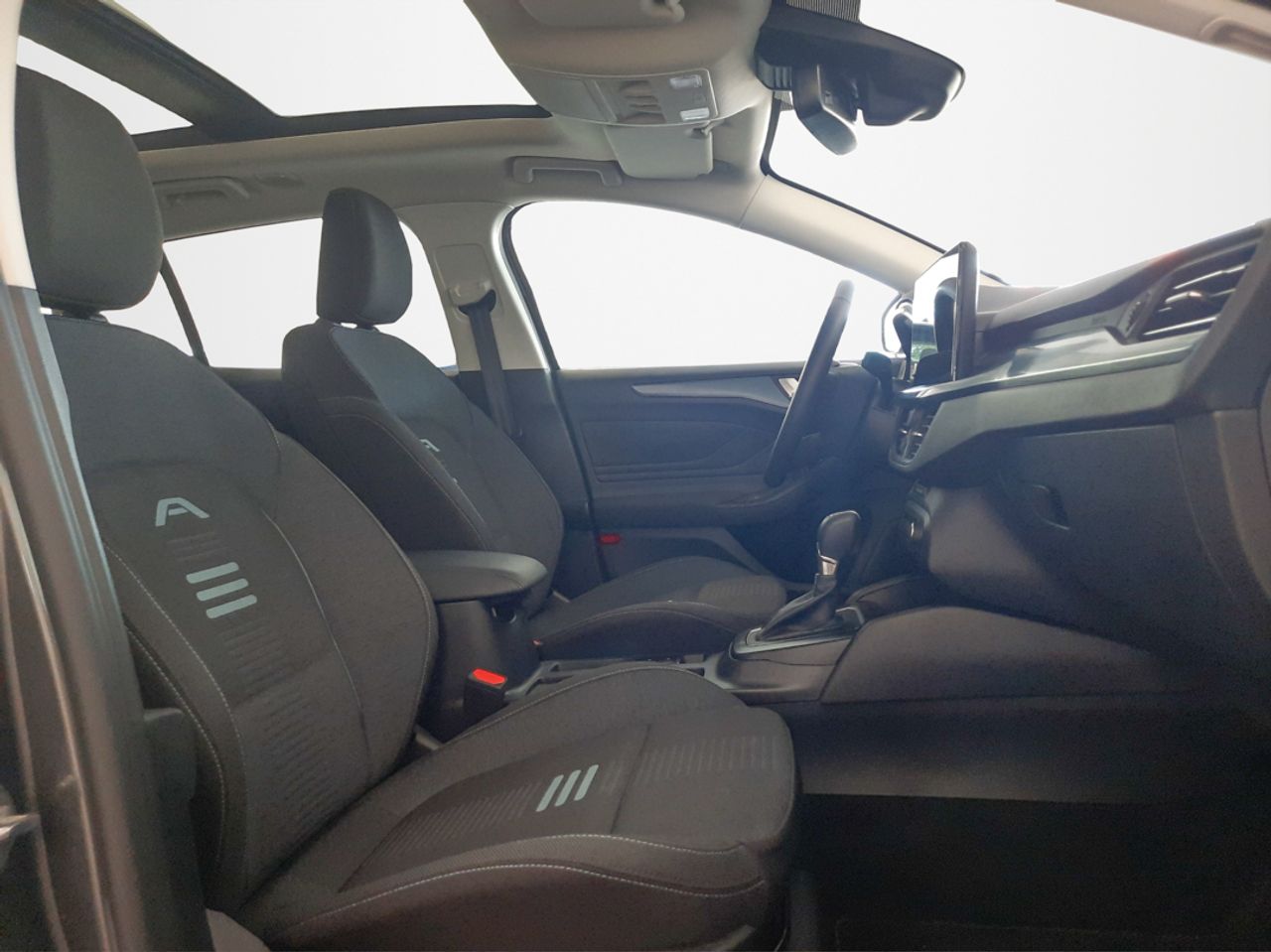 Ford Focus Sportbreak 1.0 Ecoboost MHEV Active 125  - Foto 2